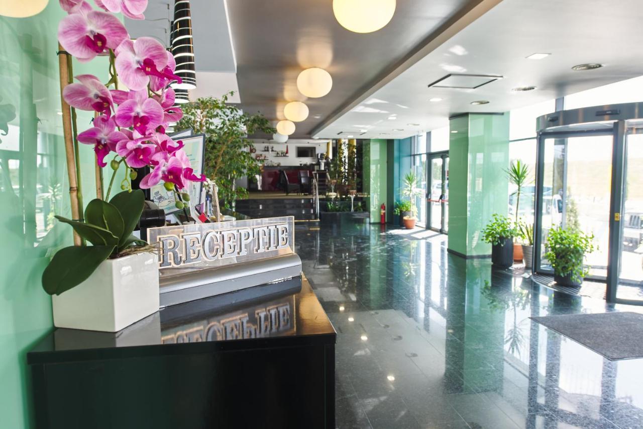 Hotel Emd Bacau Ngoại thất bức ảnh