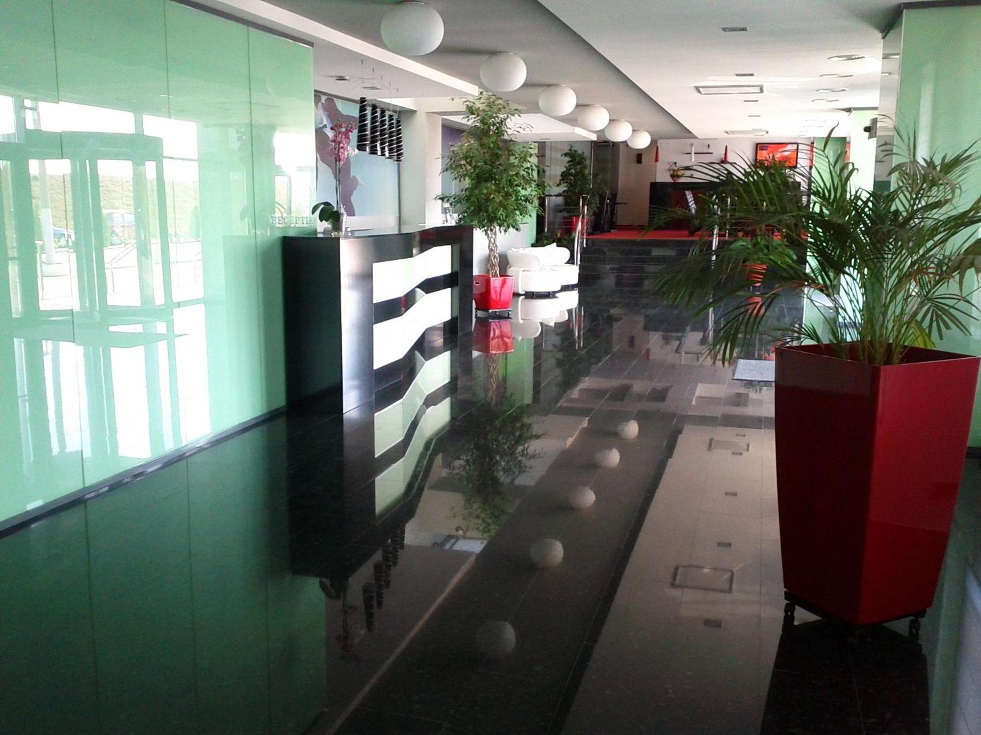 Hotel Emd Bacau Ngoại thất bức ảnh
