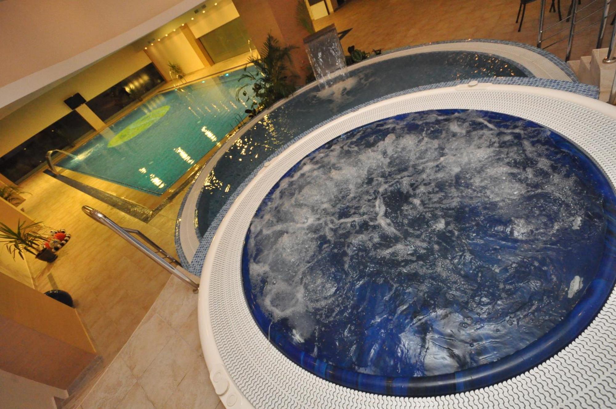Hotel Emd Bacau Ngoại thất bức ảnh