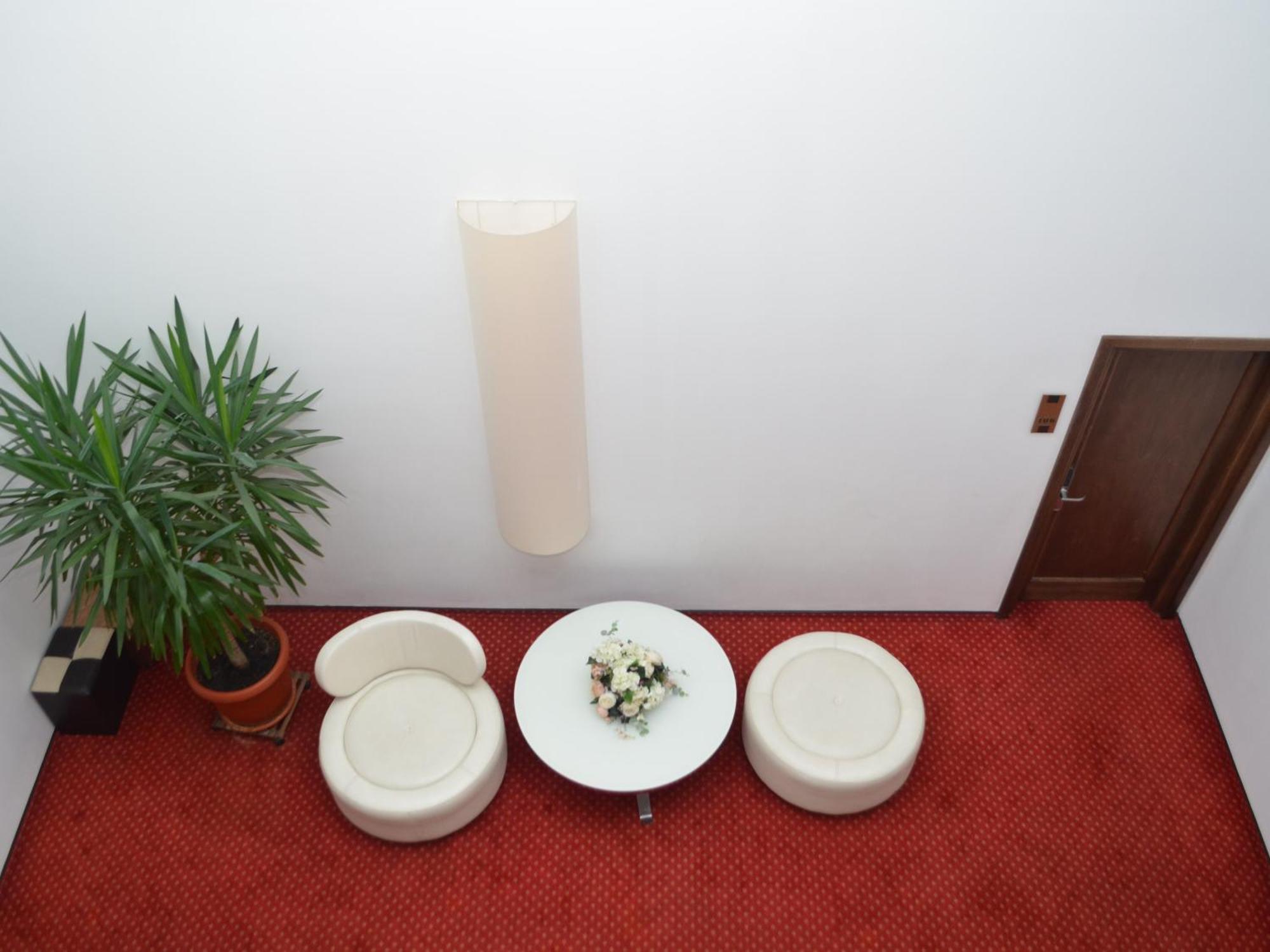 Hotel Emd Bacau Ngoại thất bức ảnh