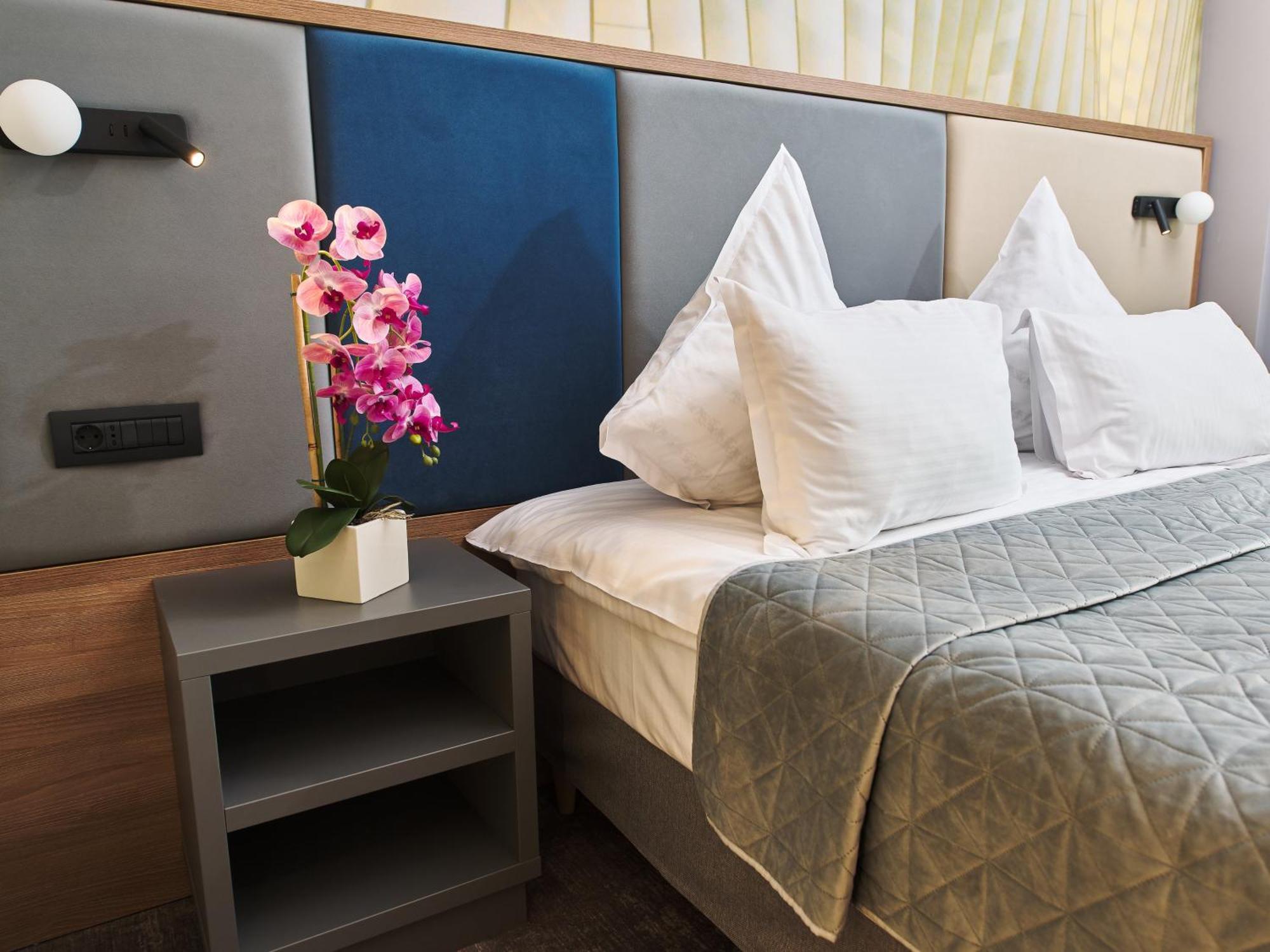 Hotel Emd Bacau Ngoại thất bức ảnh